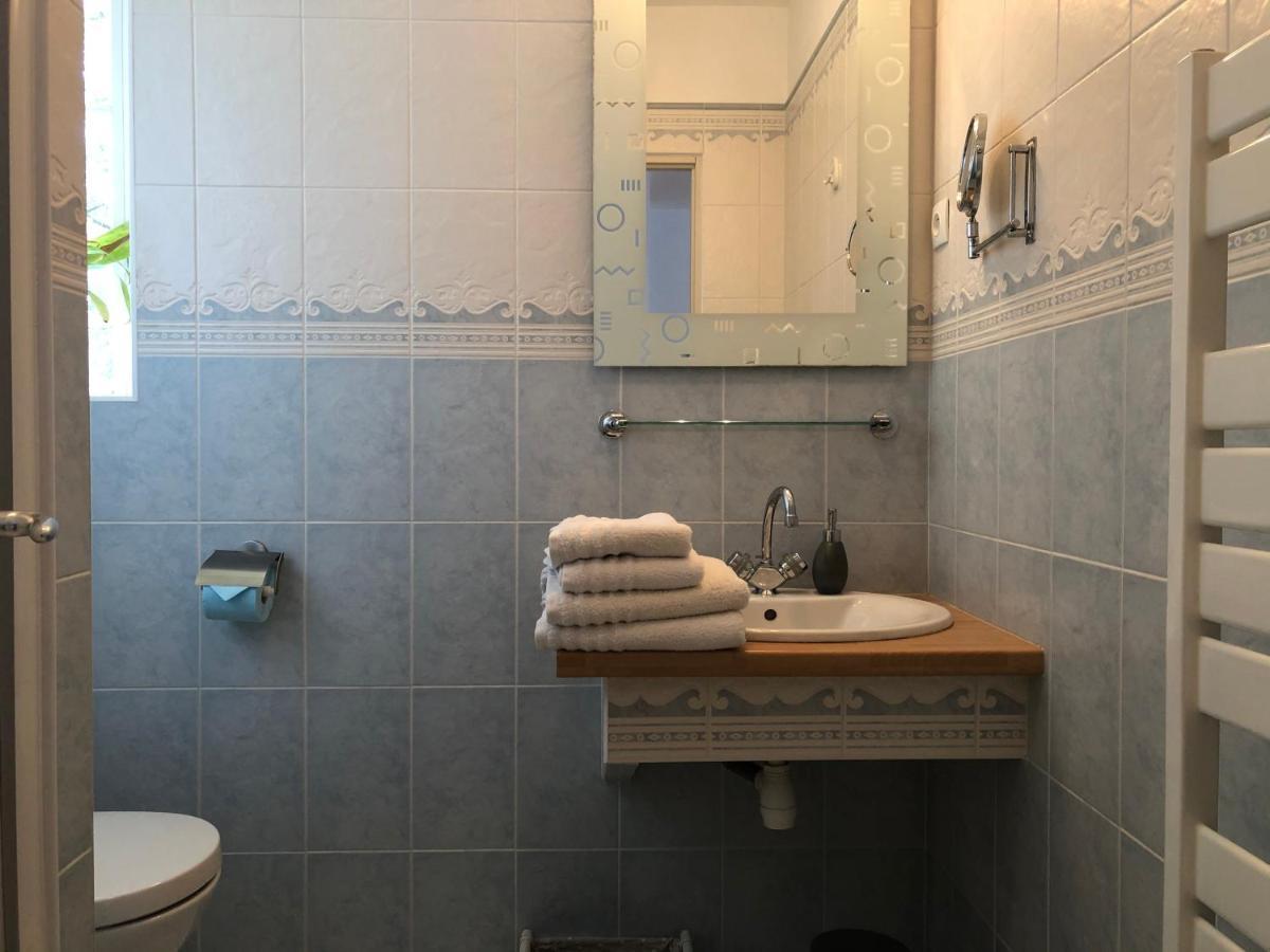 مبيت وإفطار Grosrouvre Le Cedre Bleu المظهر الخارجي الصورة